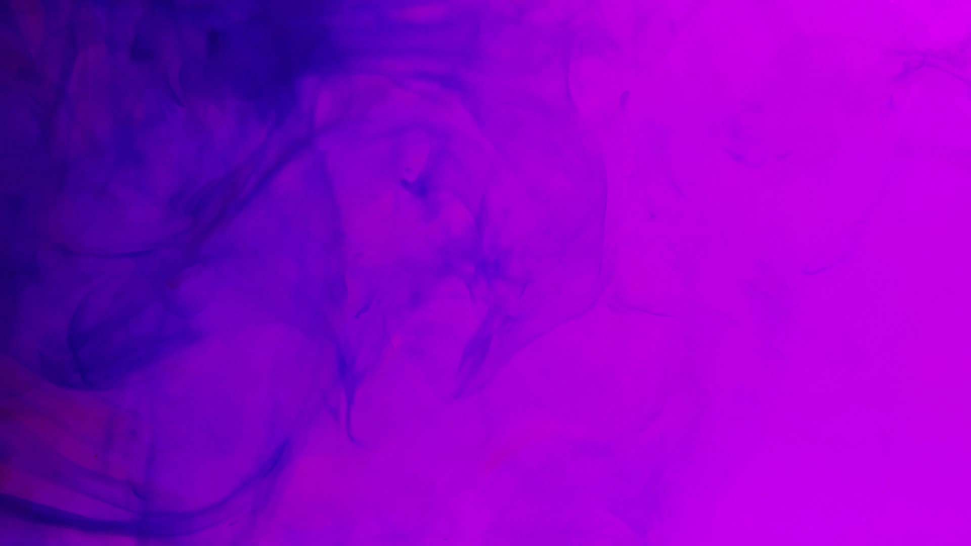 Tinta Morada En Agua