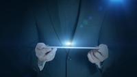 homme affaires, tablette, hologramme, projection, hud, arnaque, cryptomonnaie, icône