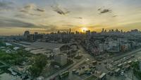 Lapso de tempo da noite para o dia: nascer do sol da manhã em Bangkok