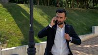 Homme affaires, parler téléphone
